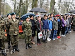 Uroczystość przy tablicy pamiątkowej