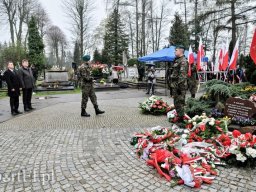 Uroczystość przy tablicy pamiątkowej