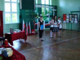 Uroczystość sadzenia Dębu Pamięci